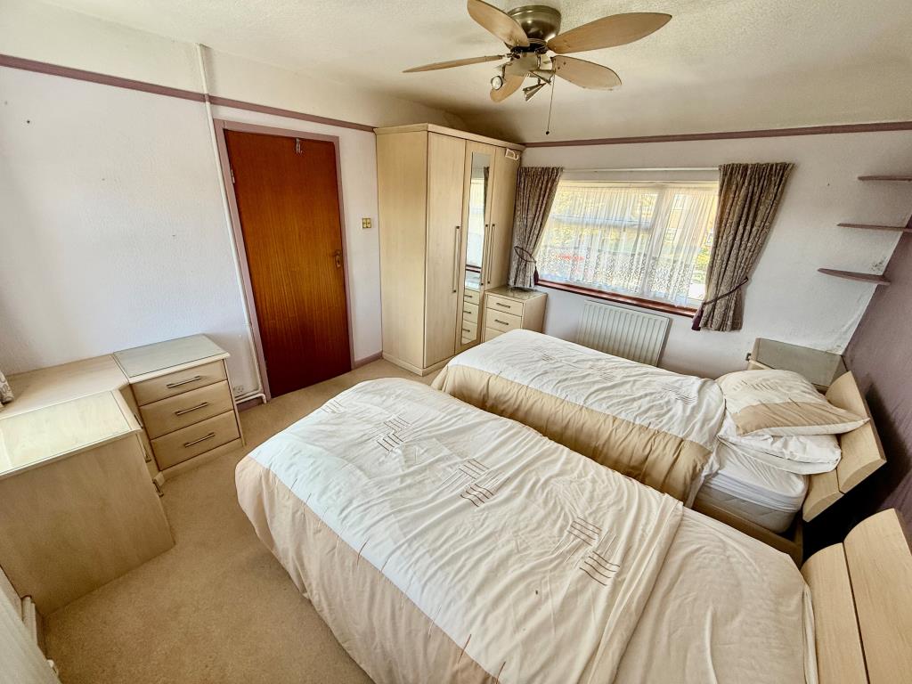 Lot: 150 - DETACHED HOUSE FOR REFURBISHMENT - Bedroom one